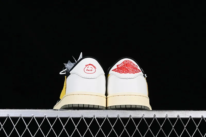 All Categories Air Jordan Jordan Series Basketball Shoes Air Jordan 1 Low Travis Scott x Air Jordan 1 Low OG AJ1 Joe 1 Overhook Low Basketball Shoes DM7866-982